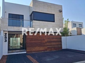 Casa de 3 habitaciones, Querétaro · Casa en Renta en Punta Juriquilla