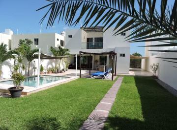 1 · Casa en Venta en Temozón Norte Merida