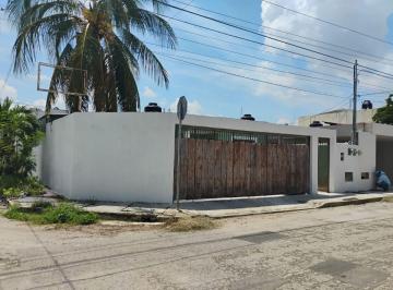 Casa de 2 habitaciones, Mérida · Casa en Renta en Esquina | 2 Recámaras con A/a | Francisco de Montejo