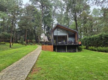 Casa · 200m² · 4 Recámaras · 4 Estacionamientos · Casa Moderna | Renta | Cerro Gordo, Valle de Bravo.
