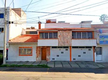 Casa de 3 habitaciones, Apizaco · Casa de 120 m² con 3 Recámaras en Venta en Centro