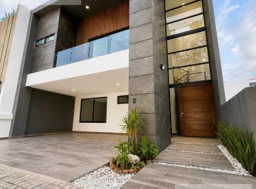 Casa · 267m² · 4 Recámaras · 2 Estacionamientos · Casa - Fraccionamiento Lomas de Angelópolis