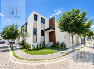 Casa · 160m² · 3 Recámaras · 1 Estacionamiento · Casa - Fraccionamiento Lomas de Angelópolis