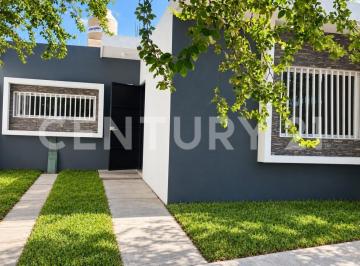 Casa · 75m² · 2 Recámaras · 1 Estacionamiento · Casa en Venta en Av Prolongacion Cristobal Colon