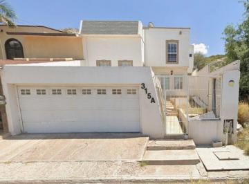 Casa de 4 habitaciones, Gómez Palacio · Casa en Venta en El Campestre