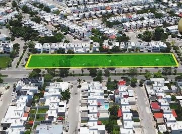 1 · Terreno de Uso de Suelo Mixto Comercial Sobre Av