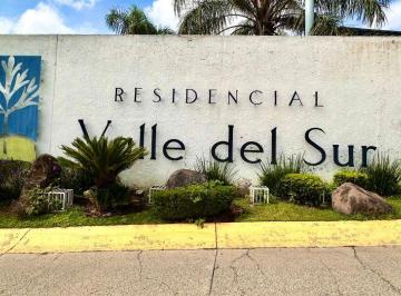 Casa de 3 habitaciones, San Pedro Tlaquepaque · Casa en Renta en Residencial Valle del Sur, Muy Cerca de Iteso, Uvm, Centro Sur