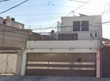 Casa de 4 habitaciones, Venustiano Carranza · Casa en Venta Venustiano Carranza