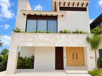 Casa de 3 habitaciones, Benito Juárez · Casa en Venta en Cancún |3 Recámaras,| Jacuzzi | 2 Estacionamientos