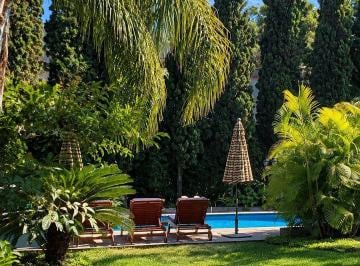 38a9a6fa33dc35e2af229a06b6d29859a99ff1c1bbe7dbecdcd85681fdeb5ea1 · Casa en Venta en Colonia del Valle | 920 m² | 4 Recámaras