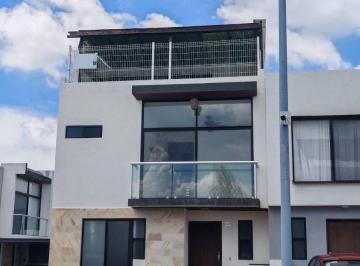 Casa de 4 habitaciones, El Marqués · Casa en Venta_zakia _ Entrada Principal _kn