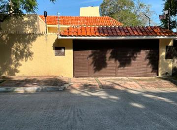 Casa de 4 habitaciones, Guadalajara · Casa en Renta