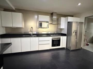 Casa · 300m² · 3 Recámaras · 2 Estacionamientos · Casa Equipada en Renta | Villas del Valle, San Pedro Garza García