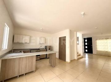 Casa · 157m² · 3 Recámaras · 2 Estacionamientos · Casa en Jardines del Sur 4 Cancún | Frente a Alberca y con Paneles Solares
