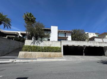 Casa de 3 habitaciones, Monterrey · Casa en Venta Sierra Alta Estilo Minimalista
