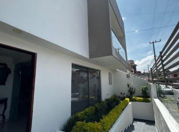 Casa de 5 habitaciones, Tlalnepantla de Baz · Rt Venta de Casa de 256 m² con 5 Recámaras en Venta en Jardines de Bella Vista