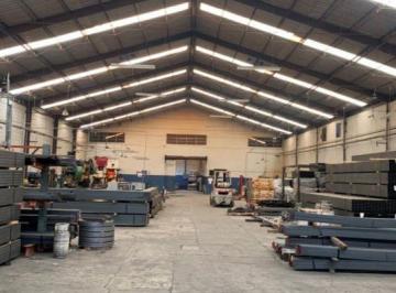 Bodega comercial · 1309m² · 2 Estacionamientos · Extraordinaria Ubicacion 1309 m Libres