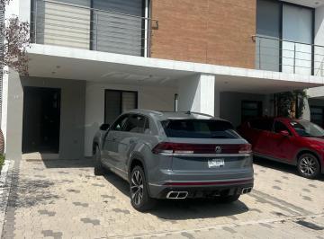 Casa en condominio · 131m² · 3 Recámaras · 2 Estacionamientos · Venta de Casa en El Refugio en Queretaro