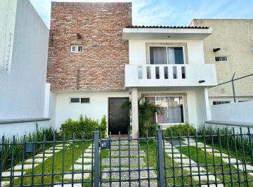 Casa · 191m² · 4 Recámaras · 2 Estacionamientos · Casa en Renta Milenio III Cerca Colegios Centro Sur y Zona Centro