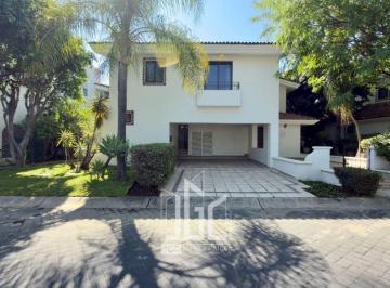 Casa de 3 habitaciones, Zapopan · Casa en Venta en Colinas de San Javier, Zapopan | Coto Las Garzas