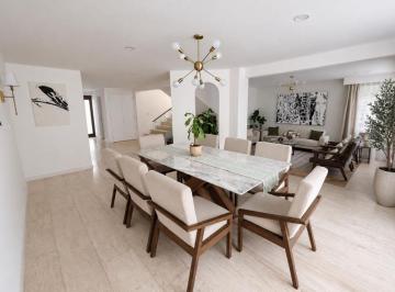 CASA REMODELADA EN LOMA DE VALLE ESCONDIDO | ZONA ESMERALDA
360 m² de construcc · “espectacular Casa Remodelada con Acabados de Lujo en Loma de Valle Escondido”