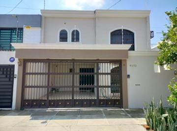 Casa de 3 habitaciones, Zapopan · Casa en Venta en Ciudadela (Jardines del Sol)