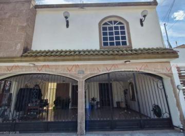 Casa · 187m² · 3 Recámaras · 2 Estacionamientos · Casa en Venta en Valle Torremolinos