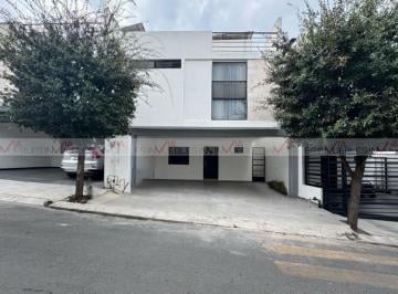 Casa · 205m² · 3 Recámaras · 2 Estacionamientos · Casa en Venta en Cumbres del Sol