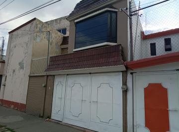 Casa · 125m² · 4 Recámaras · 1 Estacionamiento · Casa en Renta en Colonia Los Ángeles, Toluca, Estado de México. - (4)
