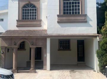 Casa de 4 habitaciones, Monterrey · Casa en Renta en Cumbres