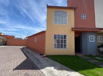 Casa en condominio · 157m² · 4 Recámaras · 2 Estacionamientos · Casa en Venta en Toluca, Cercana a Sendero, Libre de Gravamen de 4 Recàmaras