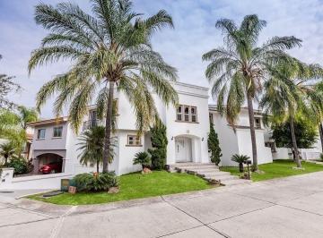 32f1d71433c78ad7d44f3d246528d973bed54af225789d6dbf82e12237f1b73e · Residencia de Lujo en Puerta de Hierro