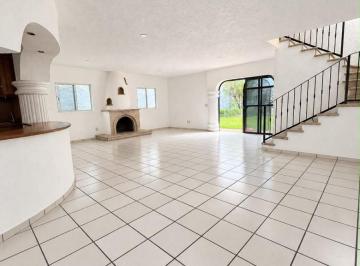 Casa de 3 habitaciones, Zapopan · Casa de 450 m² en Venta y Renta en Ciudad Bugambilias