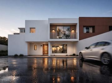 1 · Casa en Venta en El Mirador, 3 Recámaras, 2.5 Baños, 2 Autos, Hermosa Calle