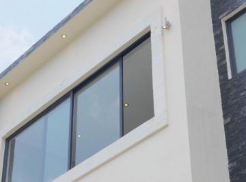 Casa de 4 habitaciones, Huixquilucan · Casa de 351 m² con 4 Recámaras en Venta en Bosque Real