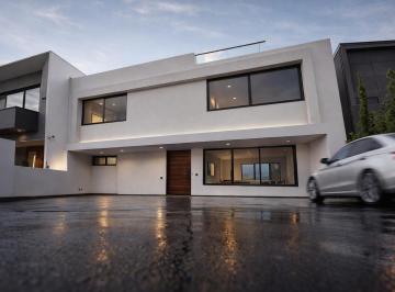 1 · Casa en Venta en Milenio III, 3 m Recámaras, 4.5 Baños, 3 Autos, Seguridad 24.7
