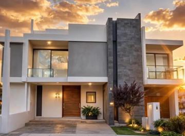 1 · Casa en Venta en Zen Life, 4 Recámaras, Una en Pb, 4.5 Baños, Jardín, Roof Garde