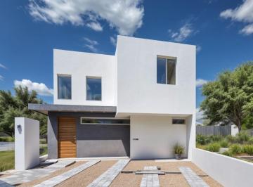 1 · Casa en Venta en Grand Juriquilla, 4 Recámaras, 4 Baños, Roof Garden, Doble Altu