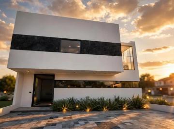 1 · Espectacular Casa en Venta en Grand Juriquilla, 4 Recámaras, 4.5 Baños, de Autor