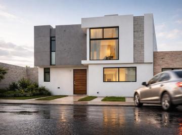 1 · Hermosa Casa en Venta en Meseta Habitat, 3 Recamaras, 3 Baños Completos, Jardín