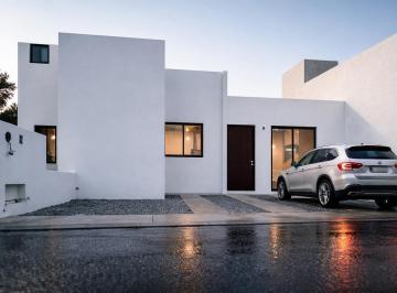 1 · ¡Exclusiva Casa de Una Planta en Venta en Juriquilla, San Isidro!