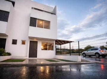 1 · Venta de Casas en Misión del Parque, 3 Recamaras, 2.5 Baños, Jardín, Seguridad