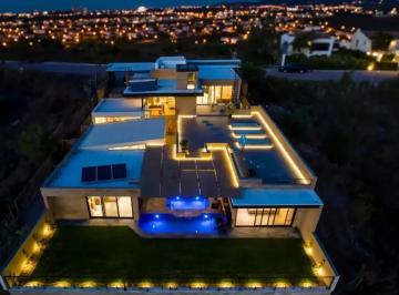 1 · Se Vende Residencia de Autor en Vista Real, Terreno 630 m², Construcción 610 m²