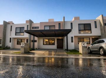 1 · Venta de Casas en Lomas del Marques en Altos del Marques, Gran Ubicación y Lujo!