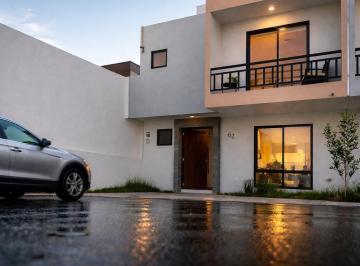 1 · Venta de Casas en Ciudad del Sol: 3 Recamaras, 2.5 Baños, Roof, Casa Club.