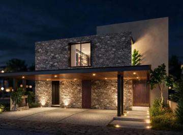 1 · Se Vende Hermosa Residencia de Autor en Altozano, 4ta Recamara en Pb