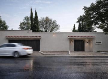 1 · Residencia en Jurica de Una Planta, Terreno 2,220 m², Jardín, Super Lujo!
