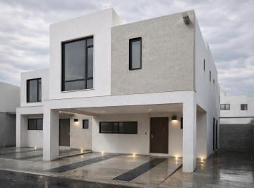1 · Se Vende Casa en La Meseta, 3 Recamaras, Jardín, Estacionamiento Techado, Lujo
