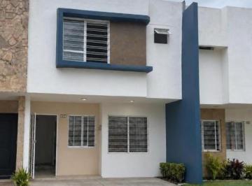 Foto 1 · Casa en Renta | Paneles Solares y A/a |