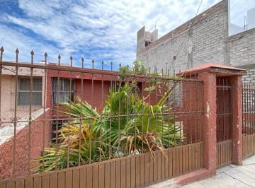 Casa de 4 habitaciones, Lagos de Moreno · Propiedad en Alcaldes